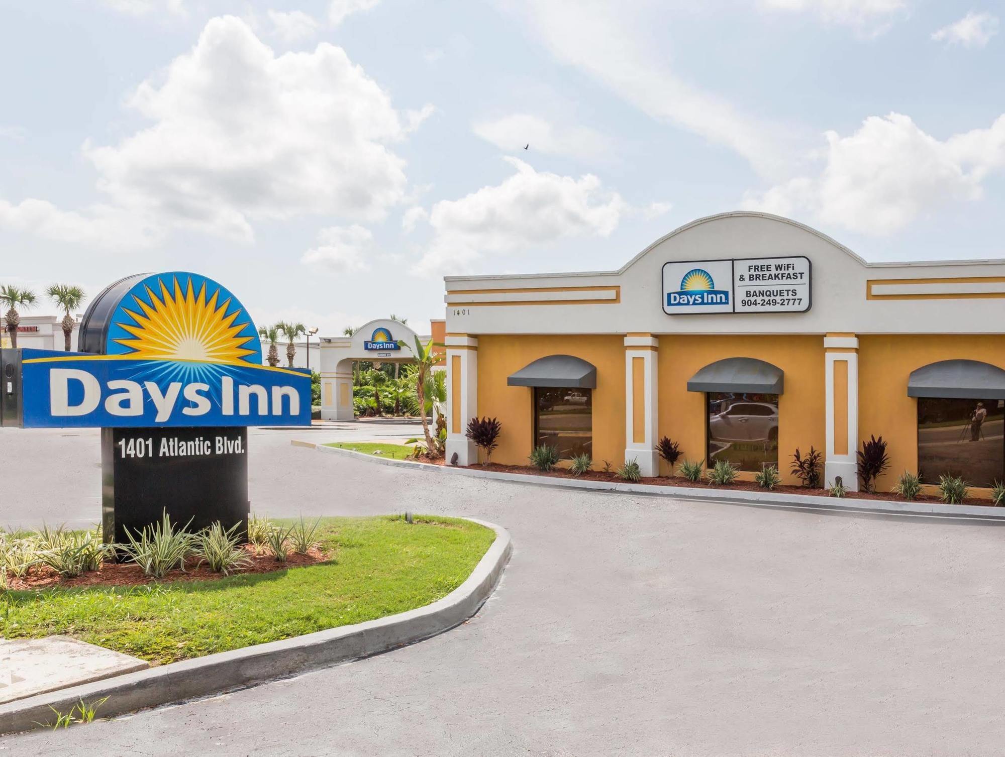 Days Inn By Wyndham Neptune Beach 잭슨빌비치 외부 사진
